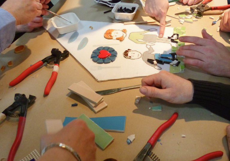 Lire la suite à propos de l’article Offrez un stage mosaïque pour la fête des mamans ! Cadeau de dernière minute pour la fête des mamans. En 5 minutes chez vous !